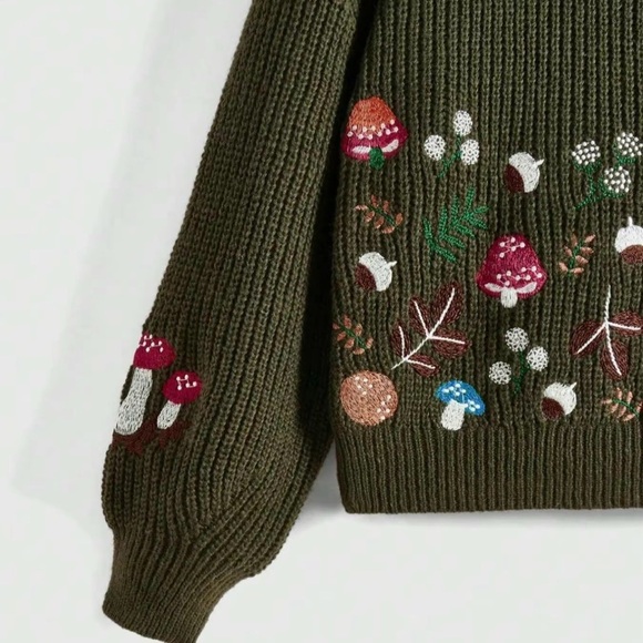 Women’s green sweater with mushroom embroidery Size L - Picture 3 of 4